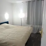 Apartment 2 A Entierement Renove *
