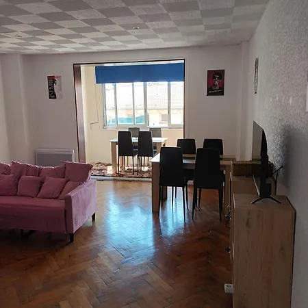 2 A Entierement Renove Apartment